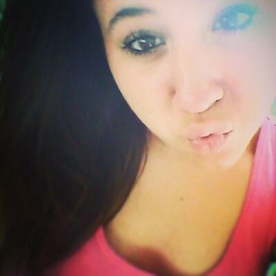 Del 96. @angy_sm95 mi hermana siempre. Mis amigos la familia que he elegido. ♥SentimientoEleganciaMaldad♥