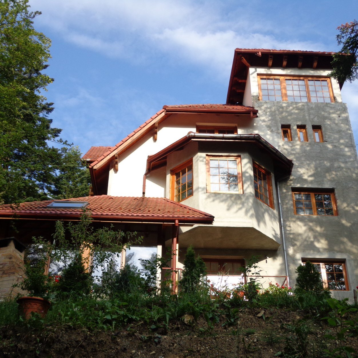 Holiday in the Carpathian mountains in one of the most renowned cities of the region. http://t.co/P3hLt5xn63