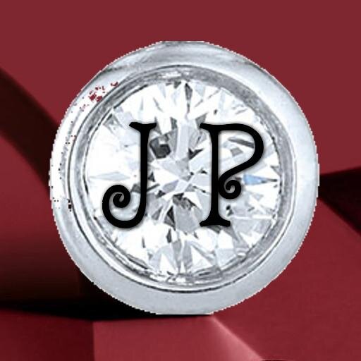 We pick the most amazing, remarkable and uncommon jewelry designers works from all over the World to share with you