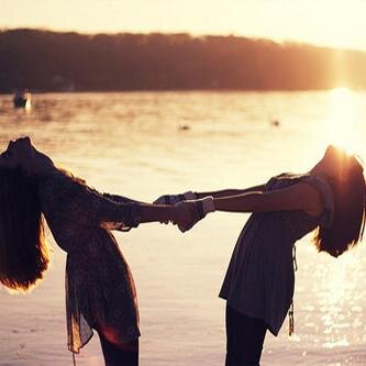 Hi! We r 2 girls (Jenny @crazylentilky & Nicole @sonrienteniks) from Slovakia and we r big Directioners. Please follow us. 1D we love ya ;)