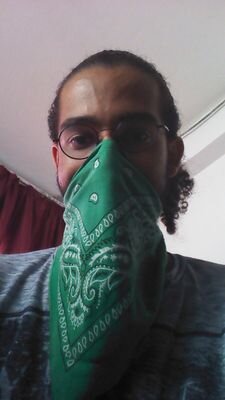 Químico, estudante de Design de Interiores, amante do conhecimento e educador.