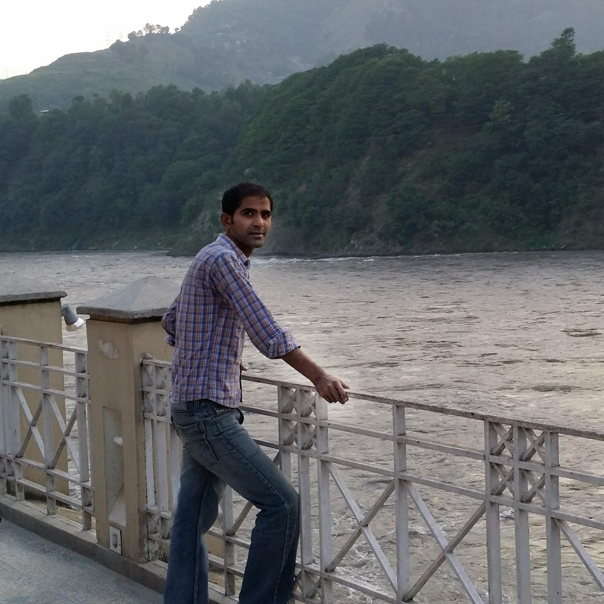 asim_khan11's profile picture. 