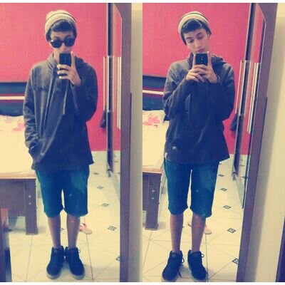 Gamer , skatista ^_^ vem de whats 98589860 :3
