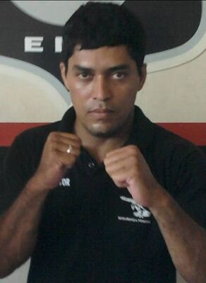 Anderson Rodrigues professor de muay thai kickboxing boxe self defense