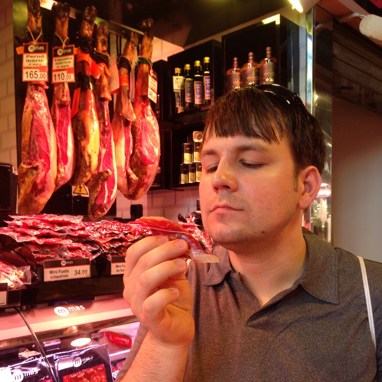 JMGFoodie's profile picture. Classic cocktails, sweetbreads, foie gras, pate, marrow, rillettes, cured meats. These are a few of my favorite things. My pathology tweets: @JMGardnerMD.