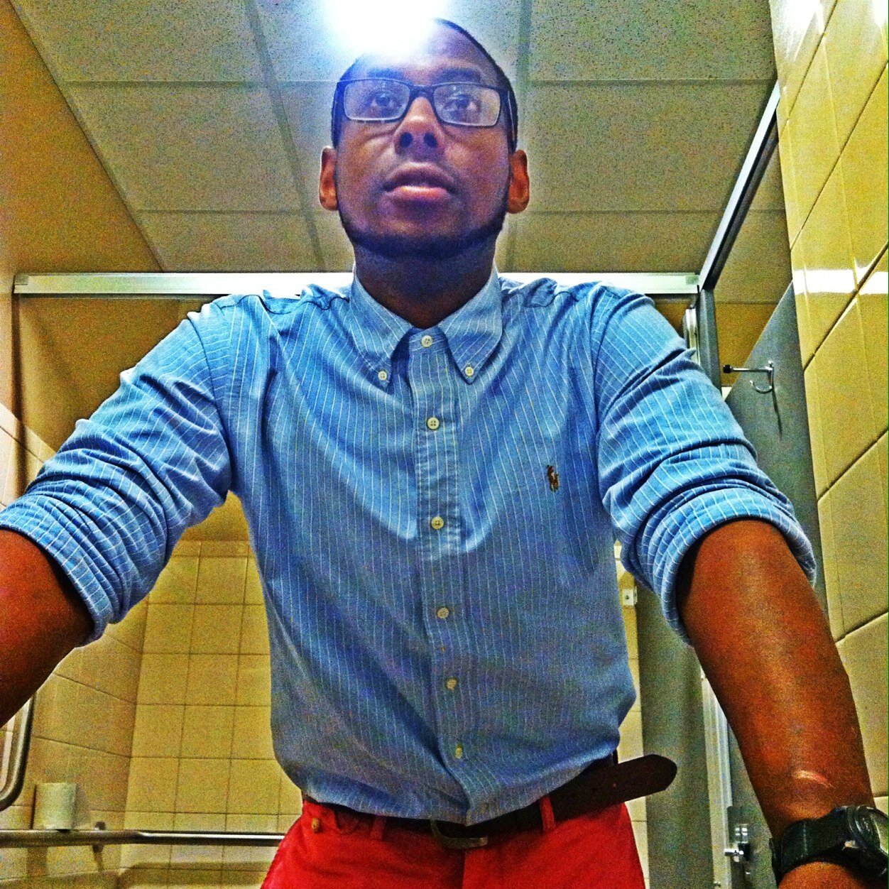 x Your favorite graphic designer..graphics designer x iDesign FreeBIGB&Mayor