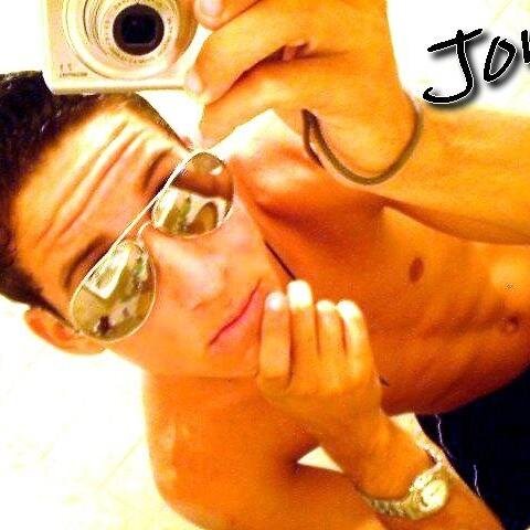 Joonnee22's profile picture. 