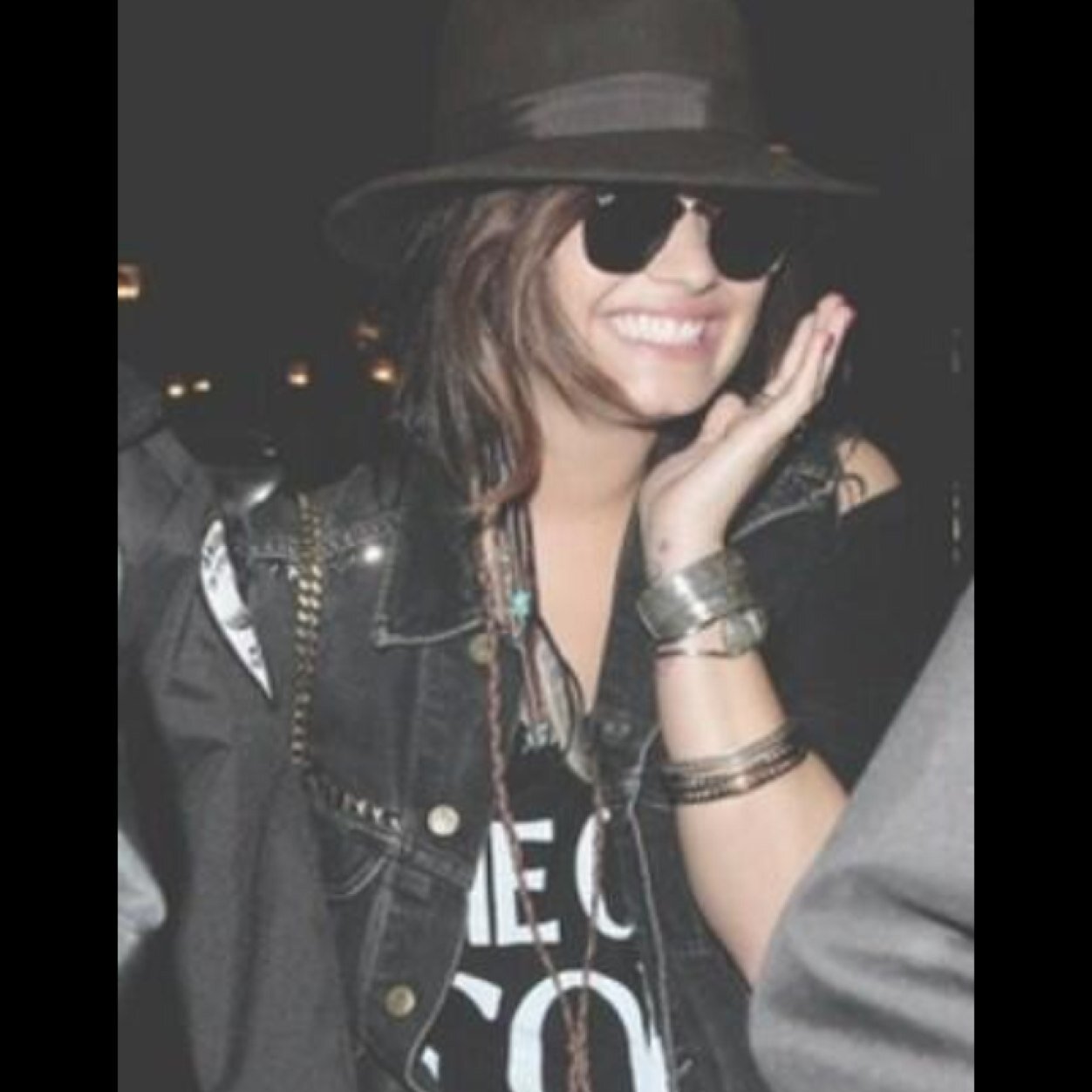 • if you're looking for a sign well here it is • keep ur chin up because demi cares about u @demetriasbae