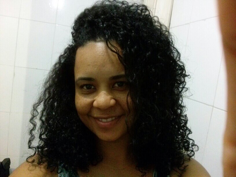 Nada que escrevo aqui pode me definir, porque cada dia acordo mais velha e diferente daquilo que fui ontem. É tempo de orar e vigiar!