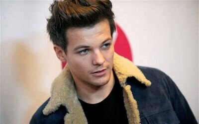I love One Direction. I love Louis Tomlinson. And I love they fans. I fell in love with the doncaster one.