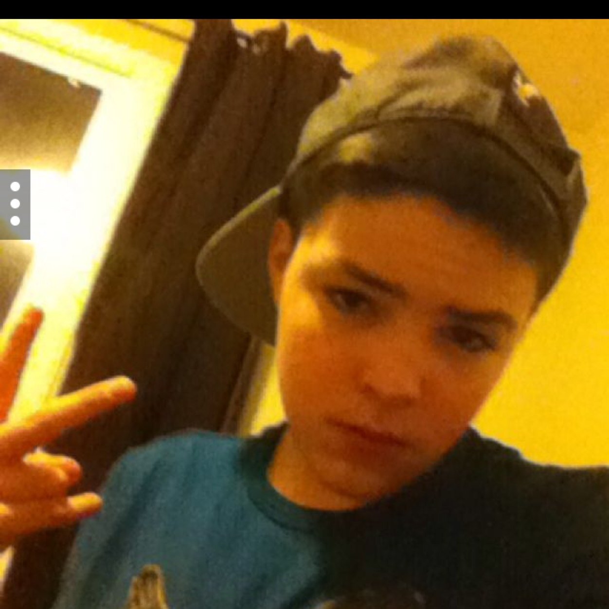 Im 14, I like CoD Ghosts, dubstep is my fav, girls are the best! #FRIEDCHICKEN!!!