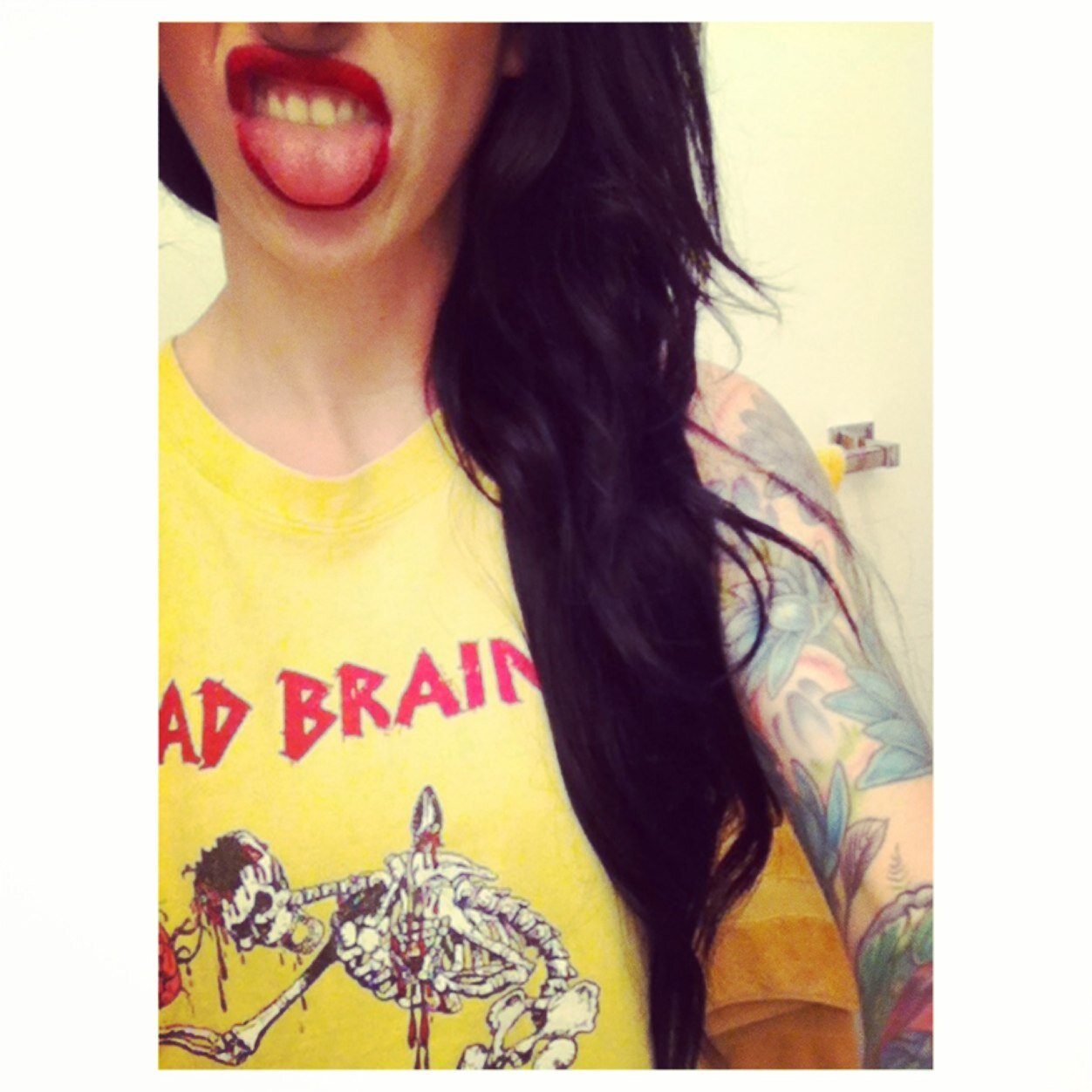 taylorl3igh's profile picture. im out of my tree. i sing stuff. we're all just stardust.