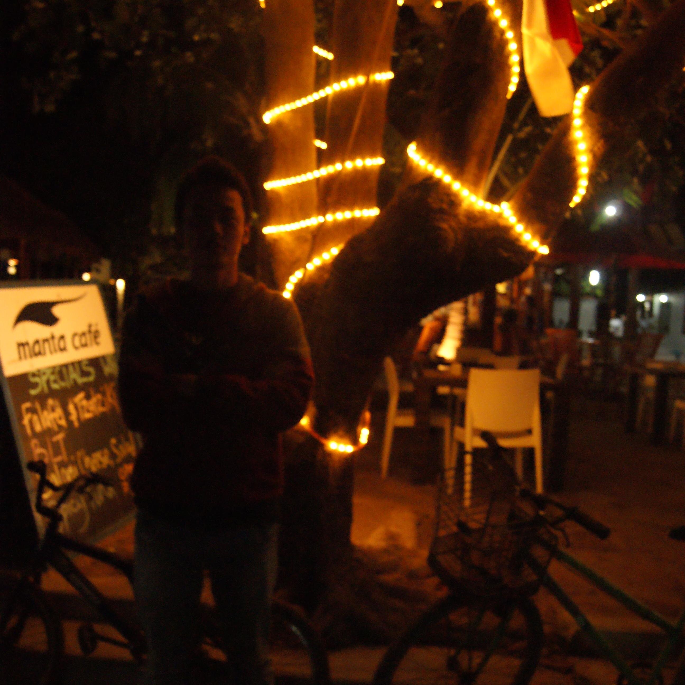 DedeAprywn's profile picture. Bersyukur itu gak akan pernah salah... ||  My Life is My Adventure