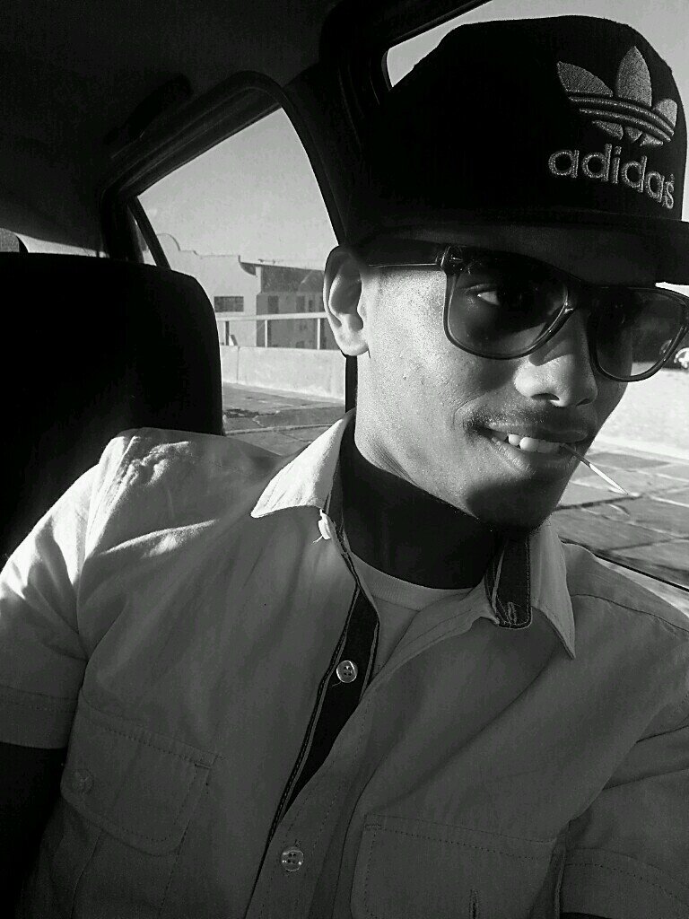 Crazy,energetic,funny love singing love music follow me on instagram MARLONHAM....I love America!!!!  bbm:75B44BBA