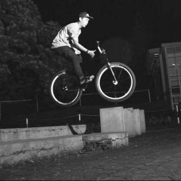 FGFS | I ride for @ALPHALABCREW @hookstraps @elanorapparel