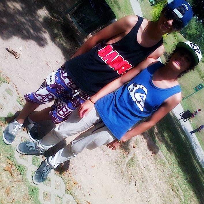 Hey Todos Ustedes xD Soy sociable Y Confiable *...* (sigueme y te seguire ) Smile *-----*Mi Life Not you Problem .