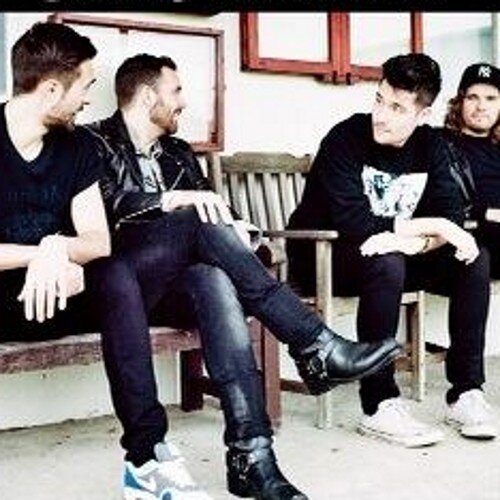 I love Bastille ✨Free follow-up to Bastille fans from Lilly/ DON'T follow this acc please follow @Dumpweed_  I swear I am cool  ✨✨✨ Follow @BastilleProject