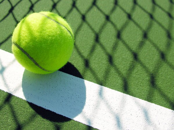 Tennis opinions, news, and factoids with an occasional thought or two on other sports.