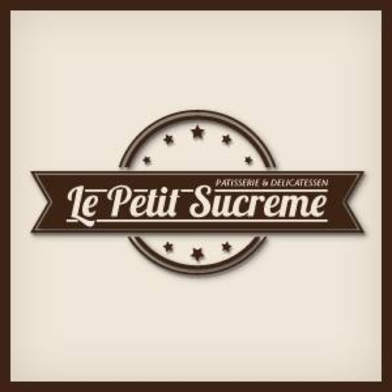 Repostería personalizada. Especialistas en tartas nupciales y eventos. García Plata de Osma, 3. Cáceres. España. info@lepetitsucreme.es