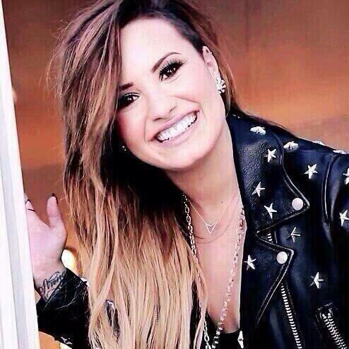 demi makes me smile ¦ #dutchlovatic ¦ It works if you work it