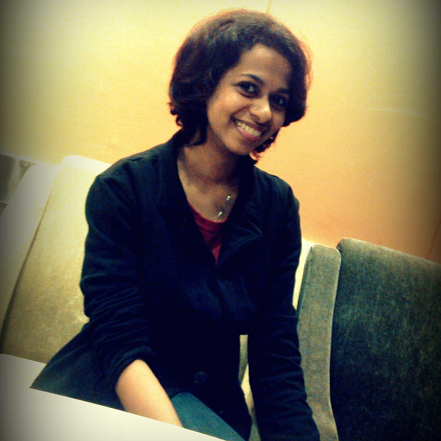 Social Media Analyst, Language lover, procrastinator, loves music, Yanni, Calvin and Hobbes.