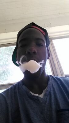 Chiraq Drillinois brn nd raised focused on this money fuk tht othr shit gotta make the best out a worse situation  . I DNT FUK WIT OPP NIGGAS