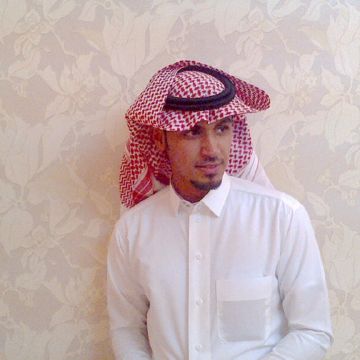 ‏‏‏‏(شكرا اناملي)....لماذا ؟؟؟ لانها هي التي تبعث اليكم خواطري وهي ايضا التي توصلني الى خواطركم(في مفضلتي ستجد ما يسرك♥).......