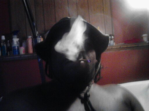 1OUTLAW3, LoVoLIIIfe, Nfamous modt, get money blow good and give the worthy chickz da' bitness...