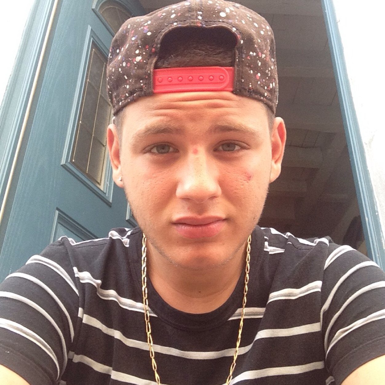 MisterHousnii's profile picture. Rappeur de 15 ans. Habitant à Marmande (47180) originaire de Nice (06200) Follow me pour plus dexclu !