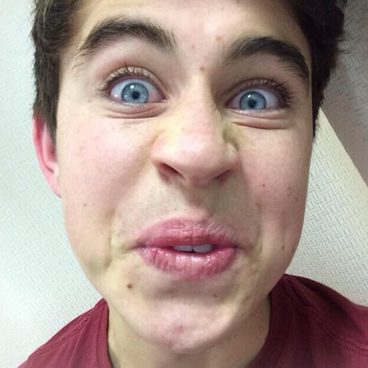 magcon is my bae
0/12
Nash is cool
