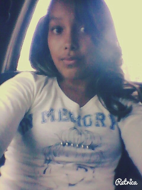 Boba , Ciumenta , Estrovertida , Meiga , Linda , Prazer EUU (: http://t.co/JIiUjdsb6s
http://t.co/CM71fi5IIV