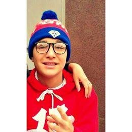 // sou fã desse sorriso estampado em sua boca .. ⚡ emici gui❤