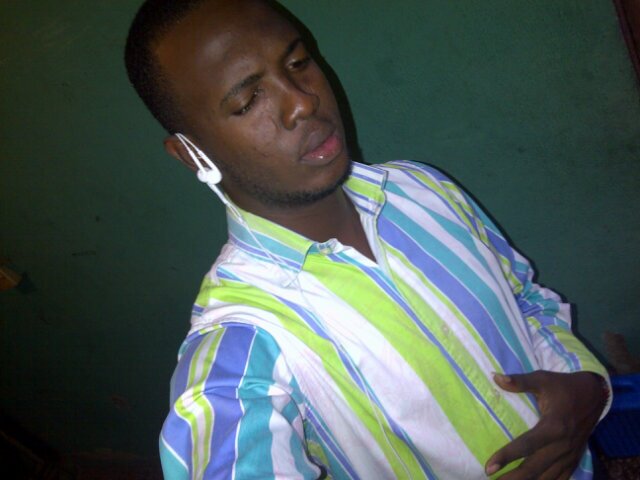 It tak a min 2knw sm one, another min 2get close, a second 2loose dat person bt tak a lyf TIME 2 4get. u smily exceptional, i wouldn't lose u, tinkin if i can?