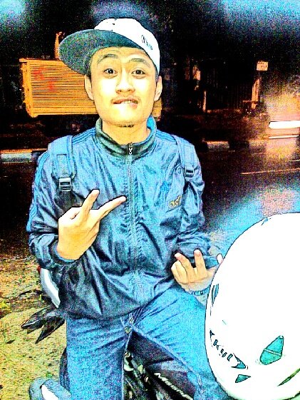 erry agus prasetyo | minggu kliwon | 29 Agustus 1993 | virgo | single | murah senyum | rajin menabung | tidak sombong alias kalem |