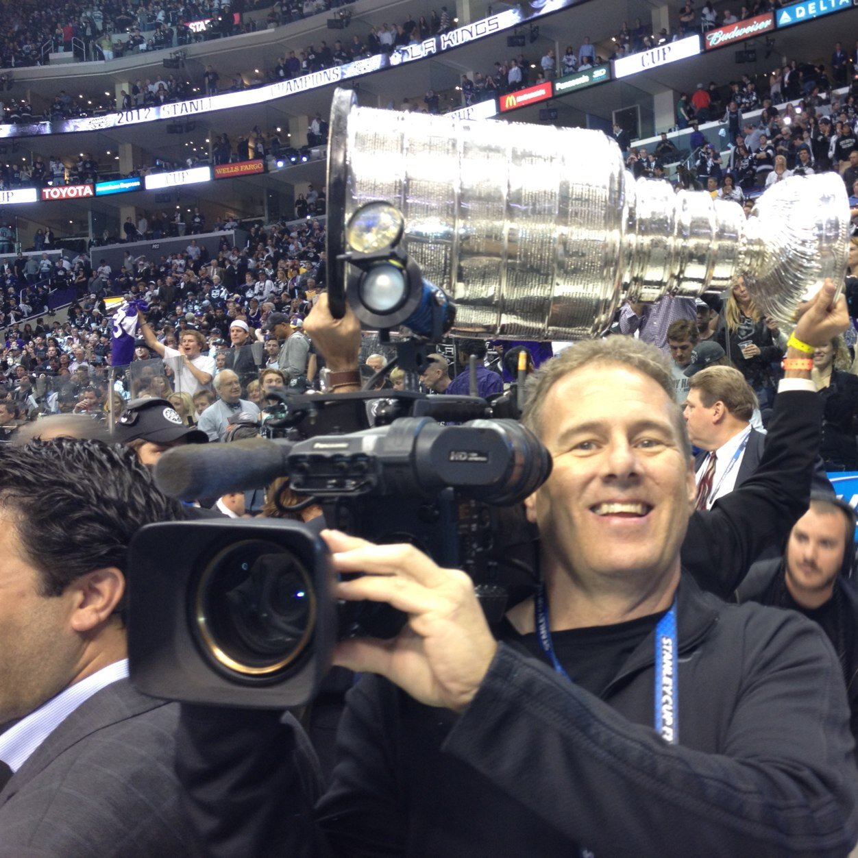 Dunnelli's profile picture. 