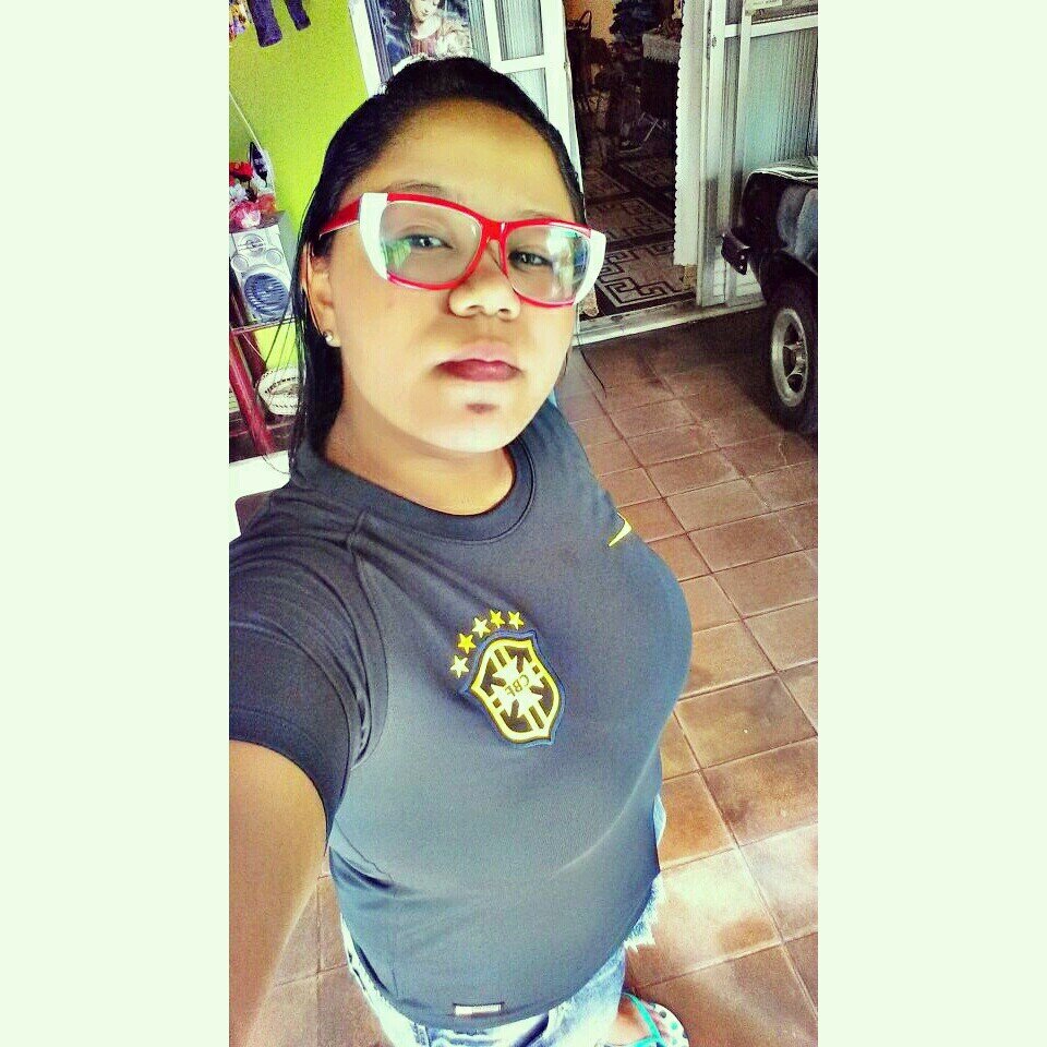 Minha salvação não depende do que os outros acham de mim, mas do que Deus sabe ao meu respeito. ♥