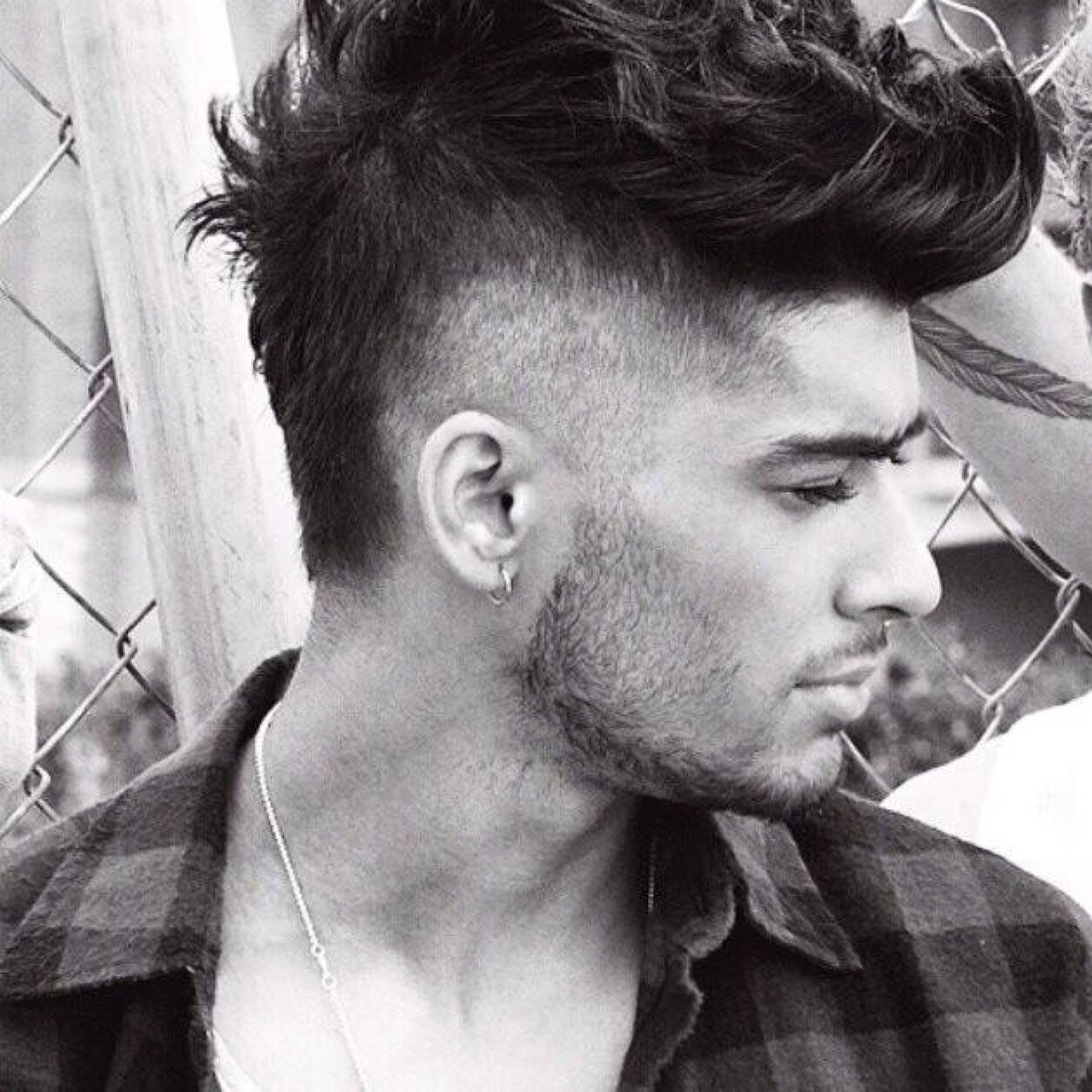 FOLLOW ME BACK ON MY ACCOUNT @Harry_Girl16 ..xx