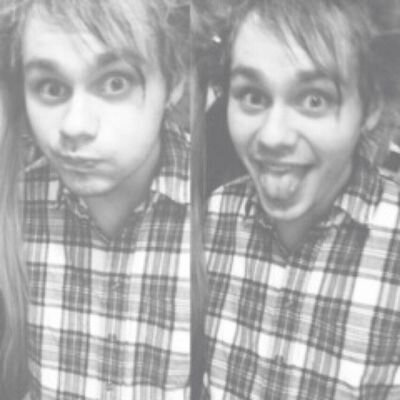 5SOS 0/5 1D 0/6 Janoskians 1/6 Mum dad i want a michael clifford for christmas https://t.co/wZC3tyVYDG JAMES ARTHUR FOLLOWS
