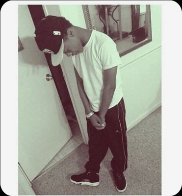YRN
Chasing this money Taken she's a keeper
I'm a rapper kik @sageizdope
