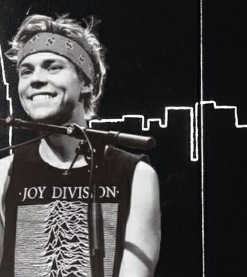 Tight and Bright is my motto because......I'm tight and I'm bright~Calum Hood
