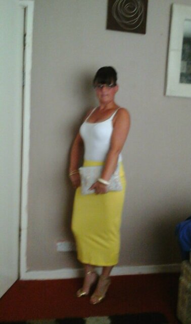 Very down to earth girl who loves abit of banter and a good girls nite out :)