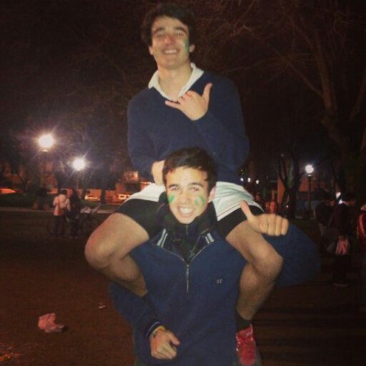Desde chiquito fui un pibe con suerte: naci el dia de mi cumpleaños.. siento tu cuerpo siento tu mente sientosincuenta dosientosveinte  POLIGINIO