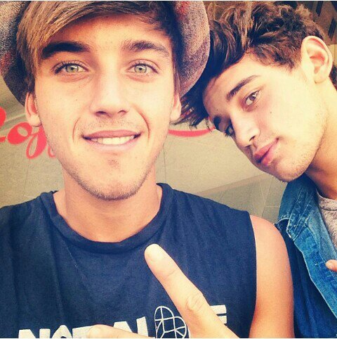 Janoskians are perfect and you're not.. L0/5ER