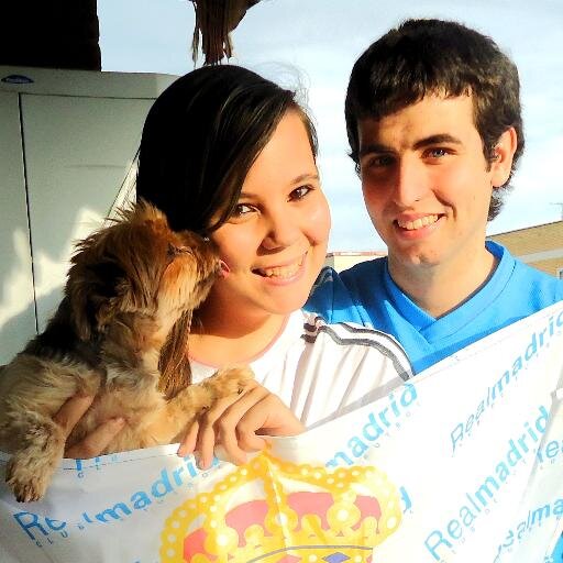 Disfruta de tu presente para que un futuro seas
 feliz al recordar tu pasado 25♡