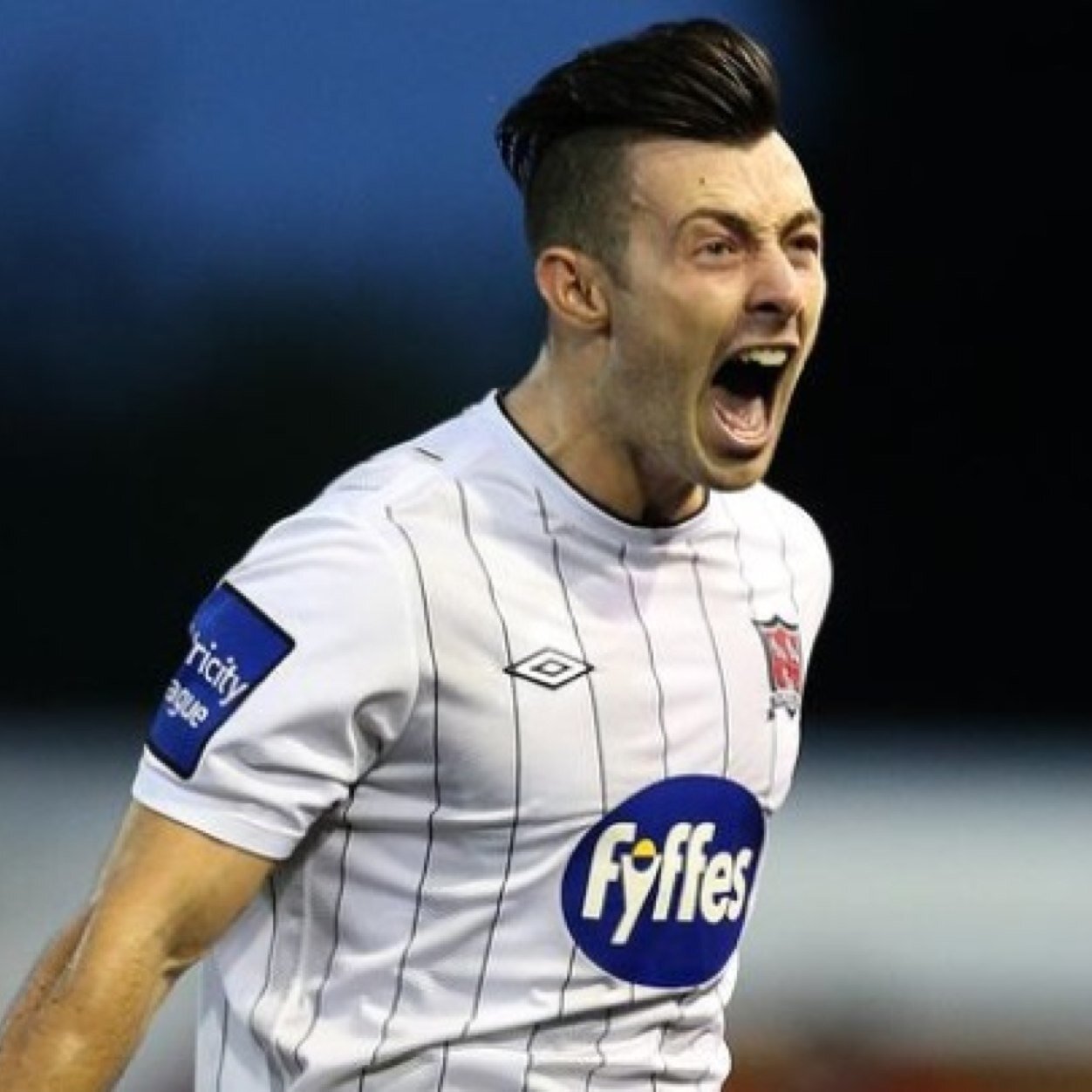 Play for the shittest team in Loi love being bent and love my shit quiff
