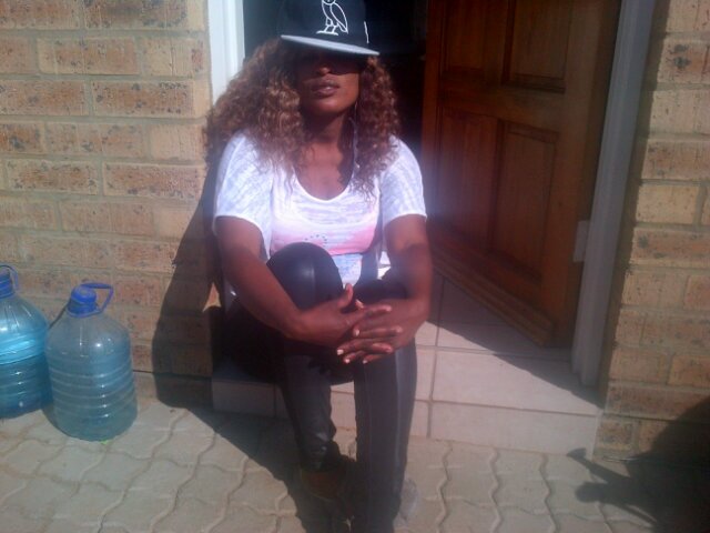 I'm jst a very nyc person easy 2 gt along with n alway very hppy 2 mk frnds