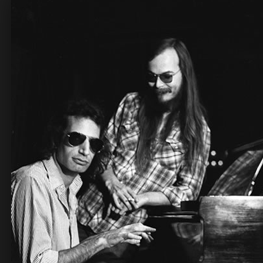 Lifelong Steely Dan fan. Pro marijuana BIGTIME. Secret pleasure: mindless reality television