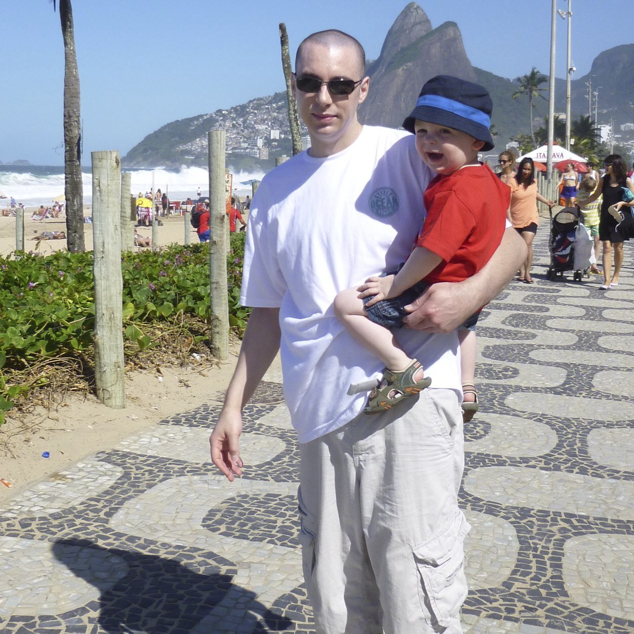 Chambost's profile picture. Cardiff City & New York Knicks fan