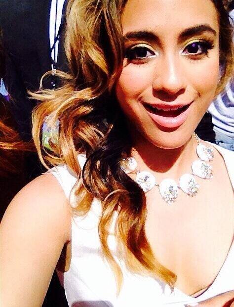 seguindo nao precisa seguir de volta mais segue @HarmonizerDDL PLIS . obrigado