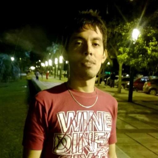 Soy una persona tranquila, profundamente humanista y con ganas de conocer y proyectarme en nuevos horizontes. Soy de Resistencia - Chaco.